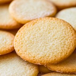 Homemade Vanilla Wafers for Snacking 4 Homemade Vanilla Wafers for Snacking - Homemade Vanilla Wafers midia