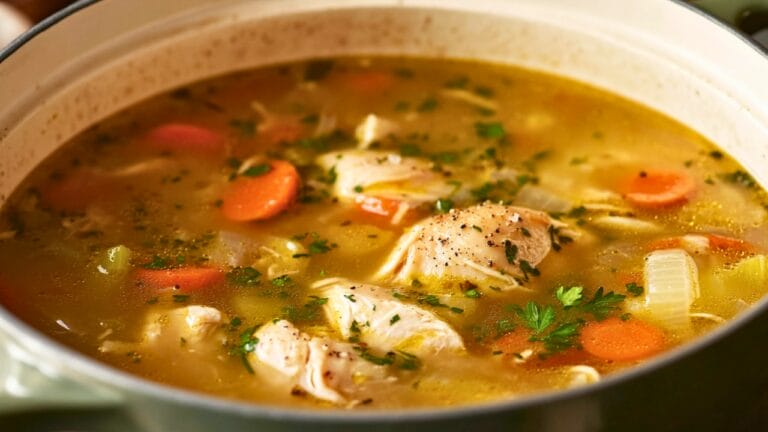 8 Cozy & Easy Soup Recipes You’ll Want to Make All Winter 10 8 Cozy & Easy Soup Recipes You’ll Want to Make All Winter - Homestyle Chicken Soup midia