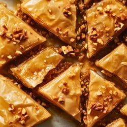 Honey Baklava Made Easy: Layers of Sweet Perfection 5 Honey Baklava Made Easy: Layers of Sweet Perfection - Honey Baklava midia