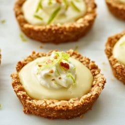 Bite-Size Key Lime Tartlets Made for Sharing 5 Bite-Size Key Lime Tartlets Made for Sharing - Key Lime Tartlets midia