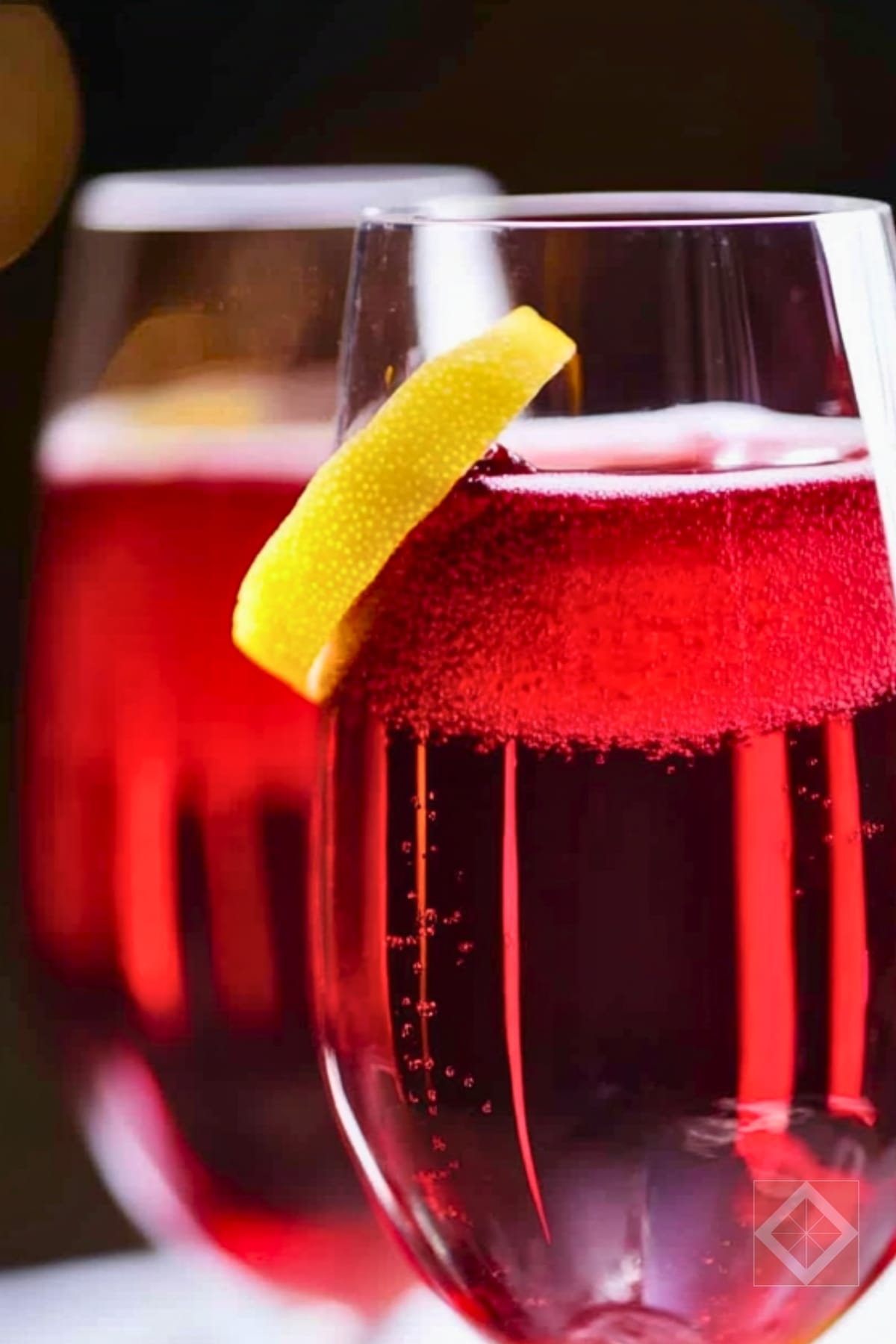 How to Make a Kir: A Simple Cocktail Recipe 4 How to Make a Kir: A Simple Cocktail Recipe - Kir Cocktail pin 2 midia