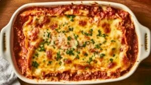 This Easy Lasagna Recipe Might Just Ruin You for All Others 1 This Easy Lasagna Recipe Might Just Ruin You for All Others - Lasagna midia
