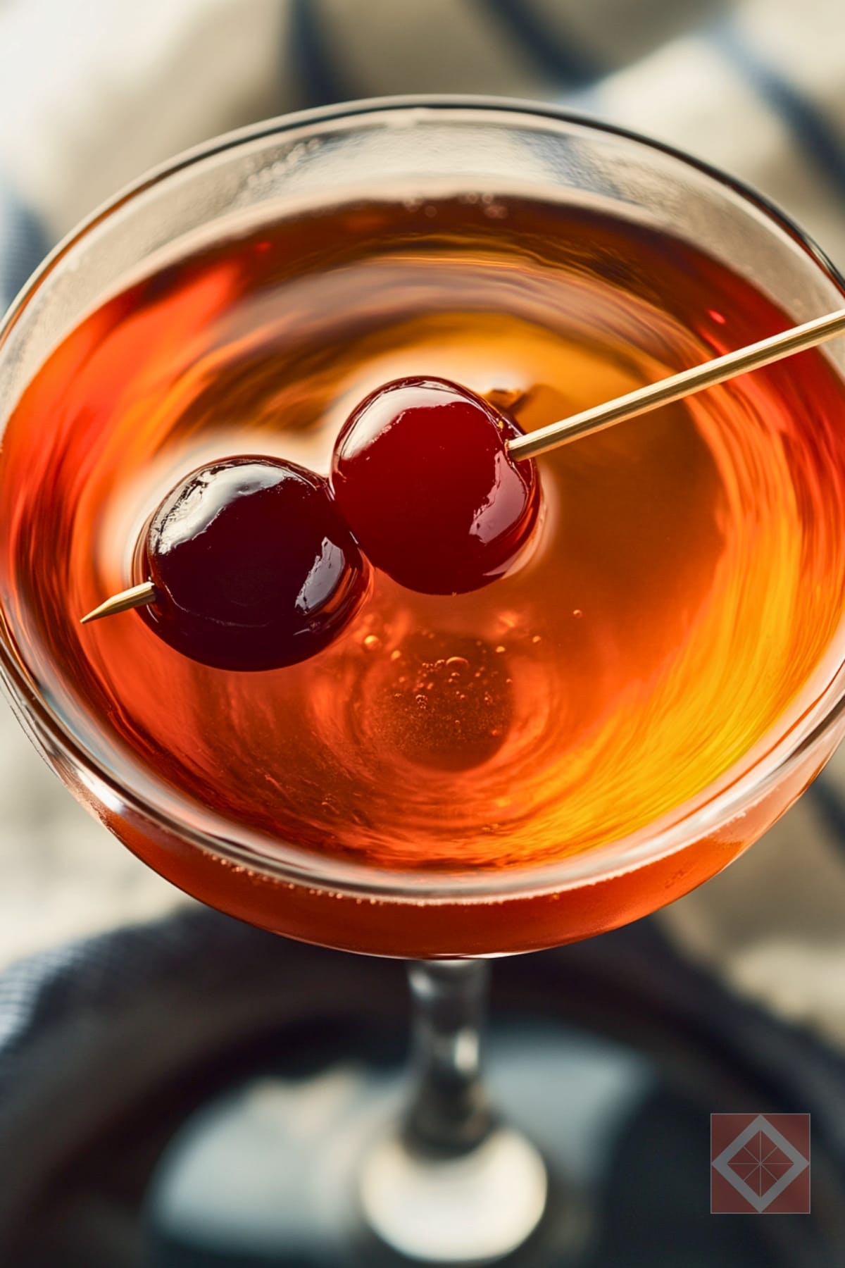 Left Hand: A Rich & Refined Bourbon Cocktail 3 Left Hand: A Rich & Refined Bourbon Cocktail - Left Hand Cocktail pin 1 midia