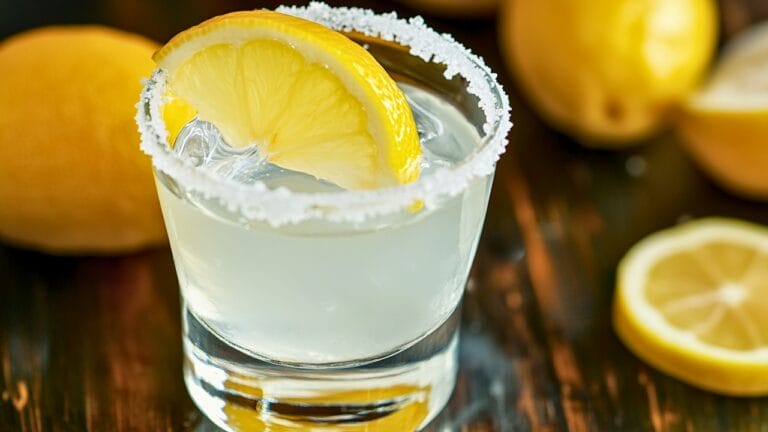 Lemon Drop Shot: A Quick & Easy Party Favorite 9 Lemon Drop Shot: A Quick & Easy Party Favorite - Lemon Drop Shot midia