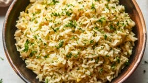 Zesty Lemon Herb Rice for Any Occasion 1 Zesty Lemon Herb Rice for Any Occasion - Lemon Herb Rice midia