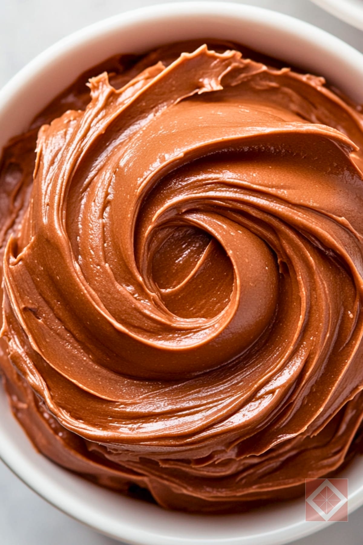 Creamy Milk Chocolate Frosting in Just a Few Steps 3 Creamy Milk Chocolate Frosting in Just a Few Steps - Milk Chocolate Frosting pin 1 midia