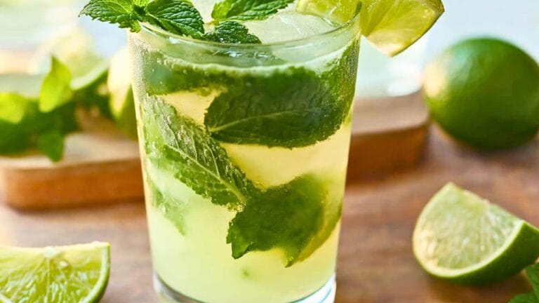 Classic Mojito Cocktail Recipe to Impress Your Guests - Mojito midia