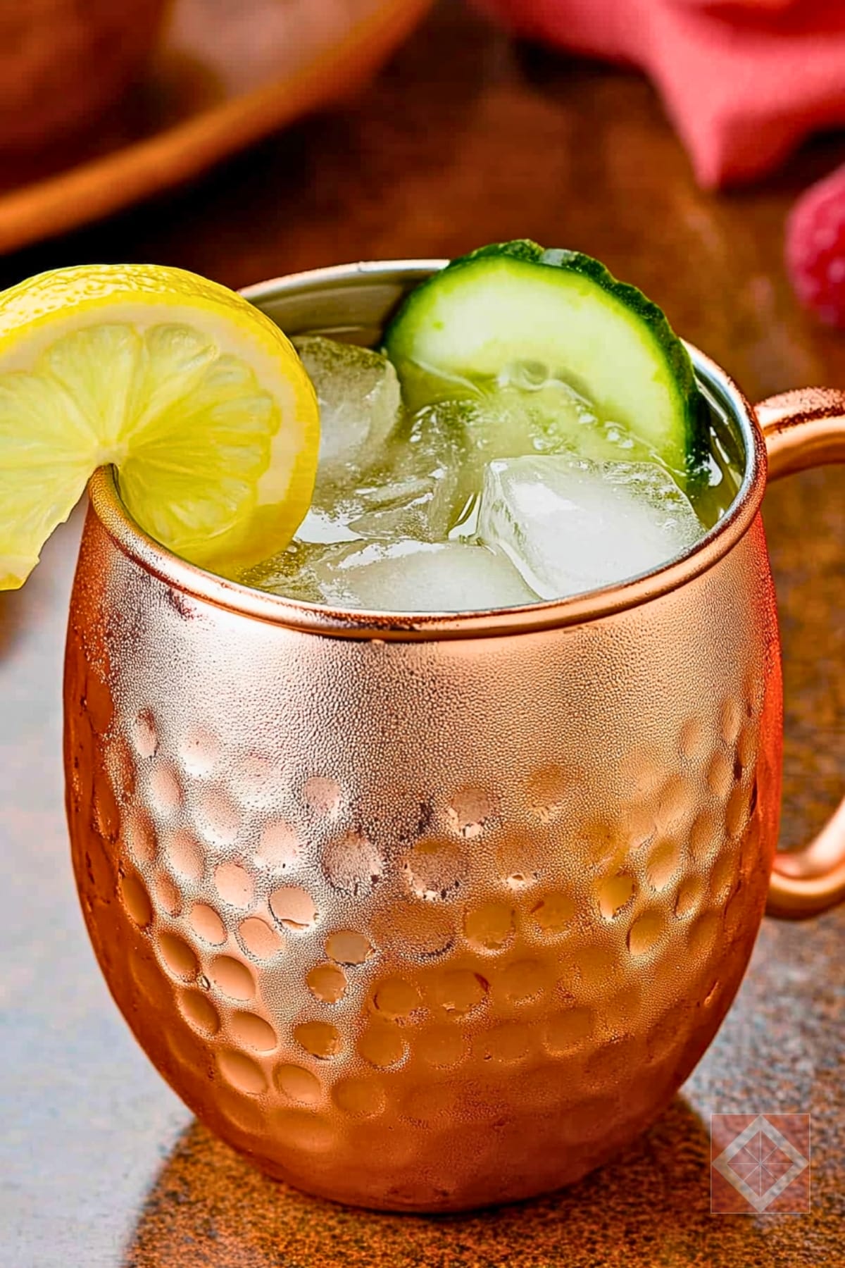 9 Next-Level Vodka Cocktail Recipes to Shake Up Your Happy Hour 4 9 Next-Level Vodka Cocktail Recipes to Shake Up Your Happy Hour - Moscow Mule pin 1 midia