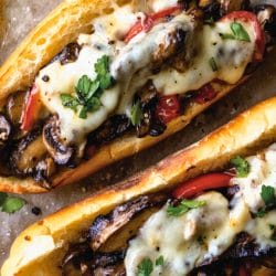 Vegetarian “Cheese-Steaks” for Meatless Mondays 6 Vegetarian “Cheese-Steaks” for Meatless Mondays - Mushroom Cheesesteak midia