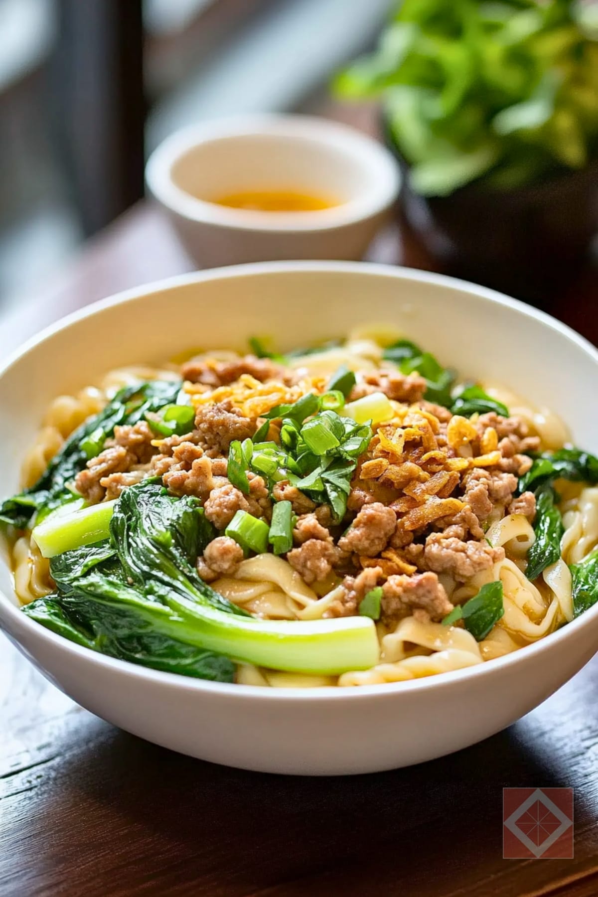 Asian-Inspired Pork Noodles with Ginger & Bok Choy 4 Asian-Inspired Pork Noodles with Ginger & Bok Choy - Pork Noodles pin 2 midia