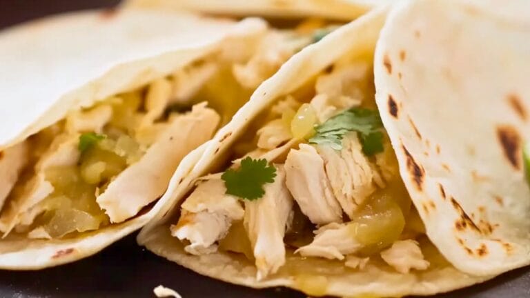 Easy to Prep Tomatillo Chicken Soft Tacos One-Pot Recipe for Slow 8 Easy to Prep Tomatillo Chicken Soft Tacos One-Pot Recipe for Slow - Prep Tomatillo Chicken Soft Tacos midia