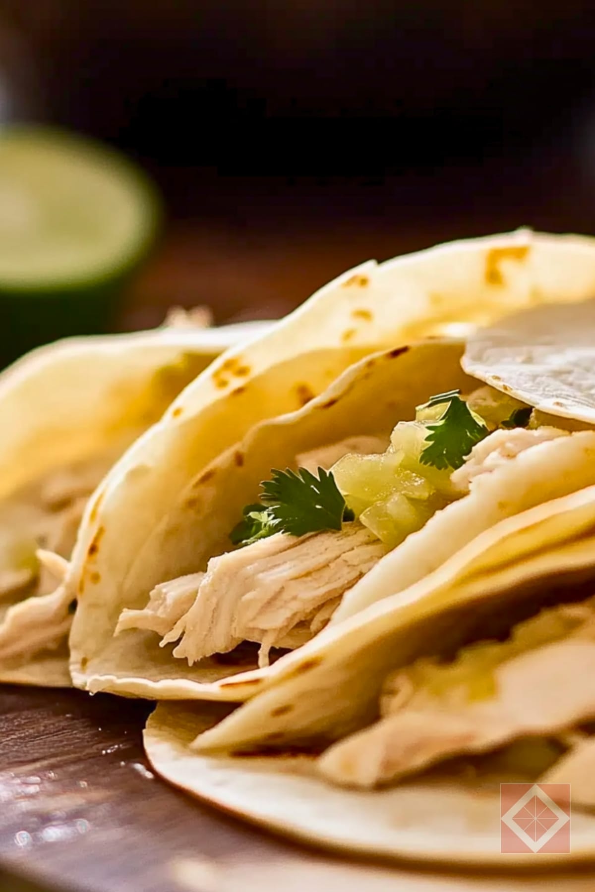 Easy to Prep Tomatillo Chicken Soft Tacos One-Pot Recipe for Slow 2 Easy to Prep Tomatillo Chicken Soft Tacos One-Pot Recipe for Slow - Prep Tomatillo Chicken Soft Tacos pin 1 midia