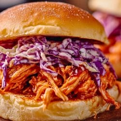 Pulled Chicken Sandwiches with Coleslaw One-Pot Recipe Made Easy 4 Pulled Chicken Sandwiches with Coleslaw One-Pot Recipe Made Easy - Pulled Chicken Sandwiches with Coleslaw midia
