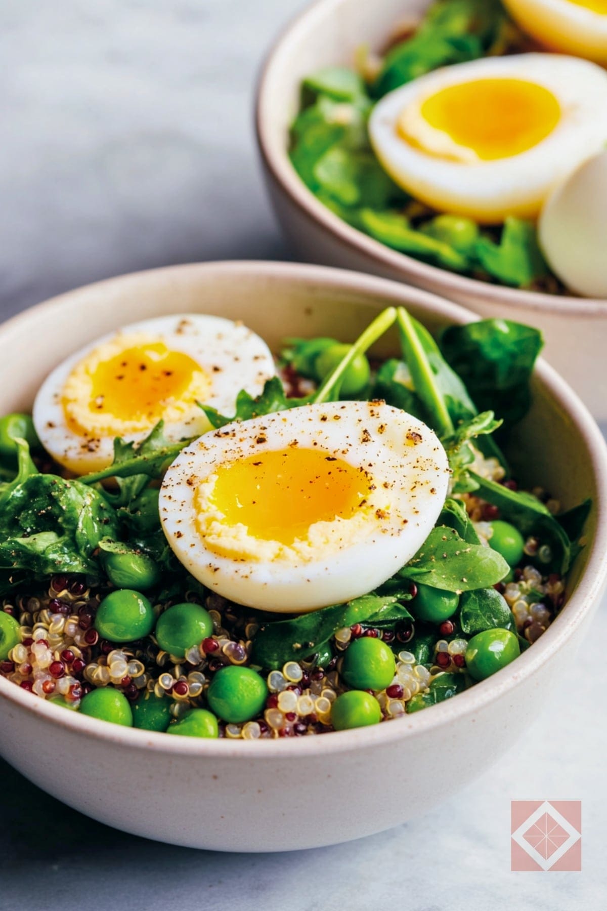 Fresh & Filling: Quinoa Egg Bowl with Seasonal Greens 3 Fresh & Filling: Quinoa Egg Bowl with Seasonal Greens - Quinoa Egg Bowl pin 1 midia