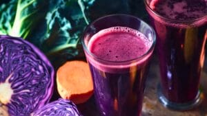 Easy Red Cabbage Carrot Juicing Recipe to Help Kickstart Your Metabolism 1 Easy Red Cabbage Carrot Juicing Recipe to Help Kickstart Your Metabolism - Red Cabbage Carrot Juice midia