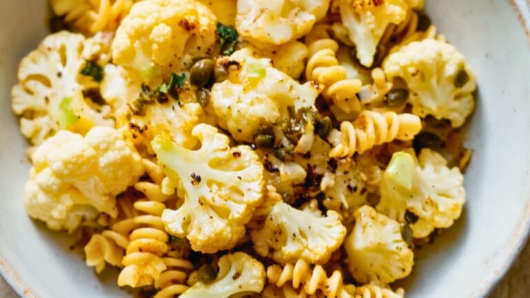 Perfectly Roasted Cauliflower Pasta with a Zesty Twist 9 Perfectly Roasted Cauliflower Pasta with a Zesty Twist - Roasted Cauliflower Pasta midia