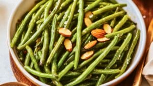 Garlic Roasted Green Beans Almondine Made Easy 1 Garlic Roasted Green Beans Almondine Made Easy - Roasted Green Beans Almondine midia
