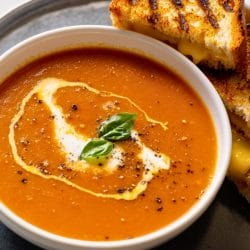 Creamy Roasted Tomato Soup & Cheesy Sandwiches Made Easy 5 Creamy Roasted Tomato Soup & Cheesy Sandwiches Made Easy - Roasted Tomato Soup Recipe with Baked Grilled Cheese midia