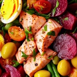 Beat Inflammation with This Salmon & Beet Niçoise Salad 5 Beat Inflammation with This Salmon & Beet Niçoise Salad - Salade Nicoise with Salmon Beets midia