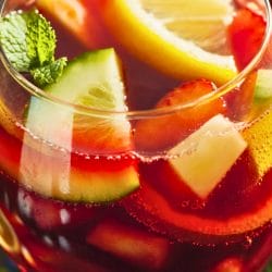 The Best Sangria Cocktail Recipe for Entertaining 5 The Best Sangria Cocktail Recipe for Entertaining - Sangria Cocktail midia