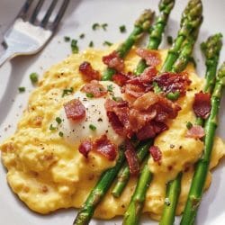 Start Your Day Right with This Delicious Egg Breakfast 5 Start Your Day Right with This Delicious Egg Breakfast - Scrambled Egg Breakfast midia