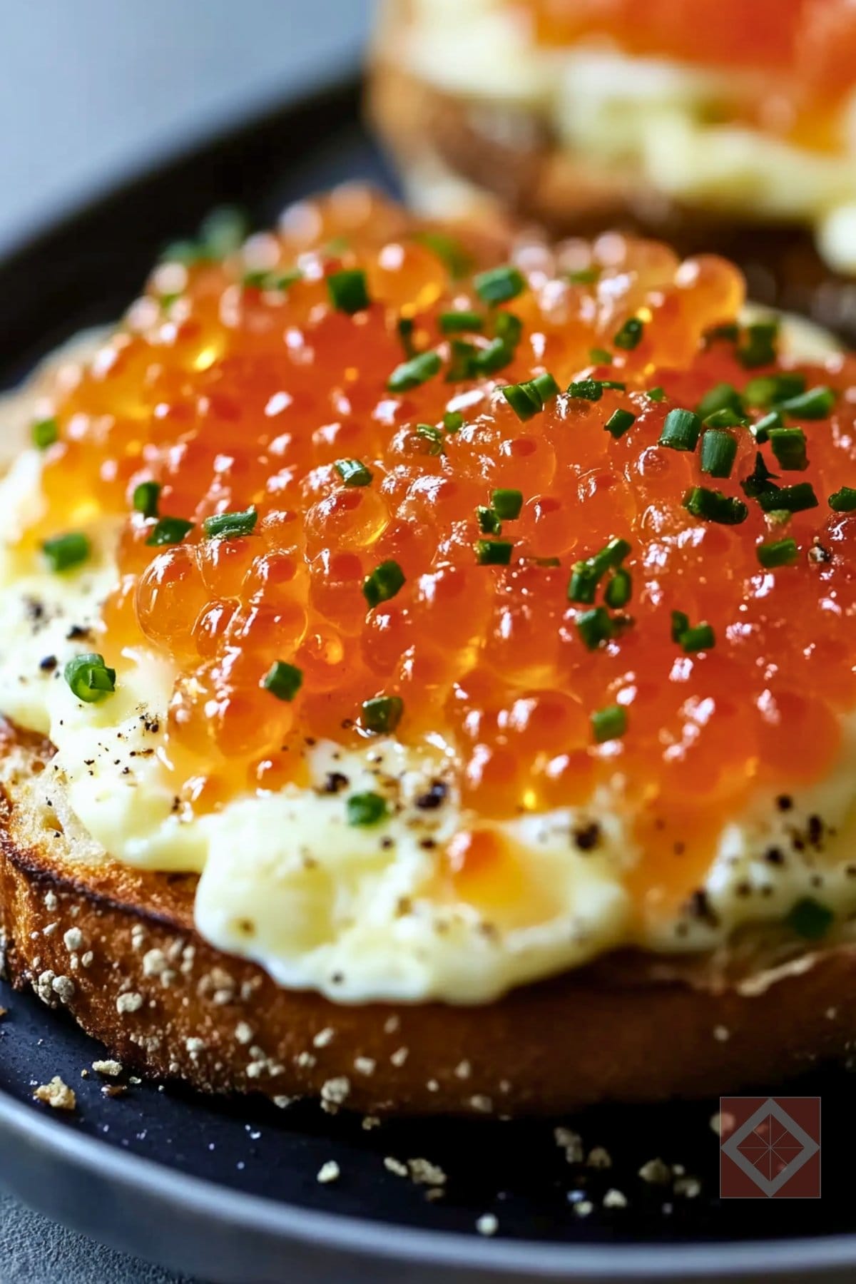 16 Egg Recipes That Prove Breakfast for Dinner Is Always a Good Idea 16 16 Egg Recipes That Prove Breakfast for Dinner Is Always a Good Idea - Scrambled Eggs Cream Cheese pin 1 midia