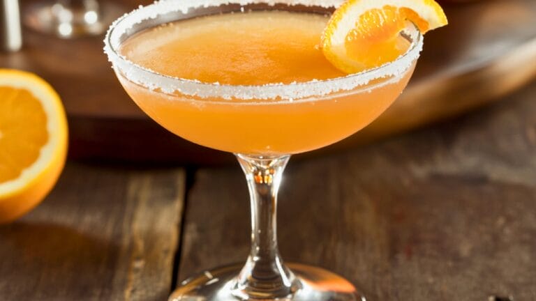 The Sidecar Experience: A Cocktail Worth Savoring 3 The Sidecar Experience: A Cocktail Worth Savoring - Sidecar Cocktail midia