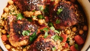 Simple Chicken with Spiced Couscous & Carrots One-Pot Recipe for Dinner 1 Simple Chicken with Spiced Couscous & Carrots One-Pot Recipe for Dinner - Simple Chicken with Spiced Couscous and Carrots midia