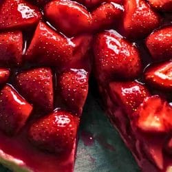 Juicy Summer Strawberries Made Easy 6 Juicy Summer Strawberries Made Easy - Sliced Summer Strawberries Dessert midia