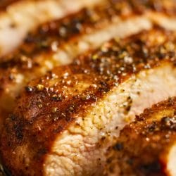 Perfectly Juicy Pork Tenderloin with a Bold Spice Rub (Easy Recipe) 6 Perfectly Juicy Pork Tenderloin with a Bold Spice Rub (Easy Recipe) - Spice Rubbed Pork Tenderloin midia