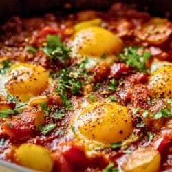 A Quick & Delicious Way to Enjoy Spicy Shakshuka 5 A Quick & Delicious Way to Enjoy Spicy Shakshuka - Spicy Shakshuka midia