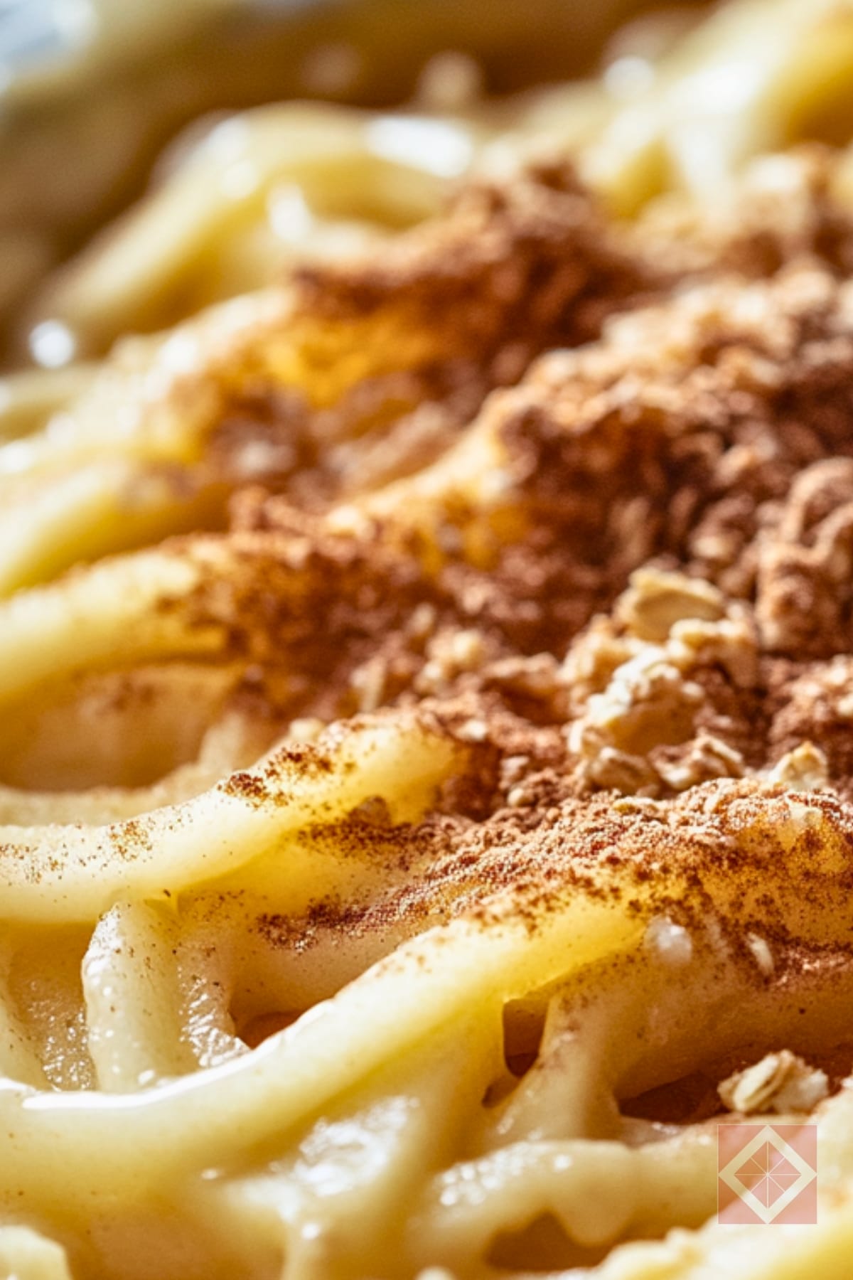 The Easiest Spiralized Apple Crisp You’ll Ever Make 4 The Easiest Spiralized Apple Crisp You’ll Ever Make - Spiralized Apple Crisp pin 2 midia