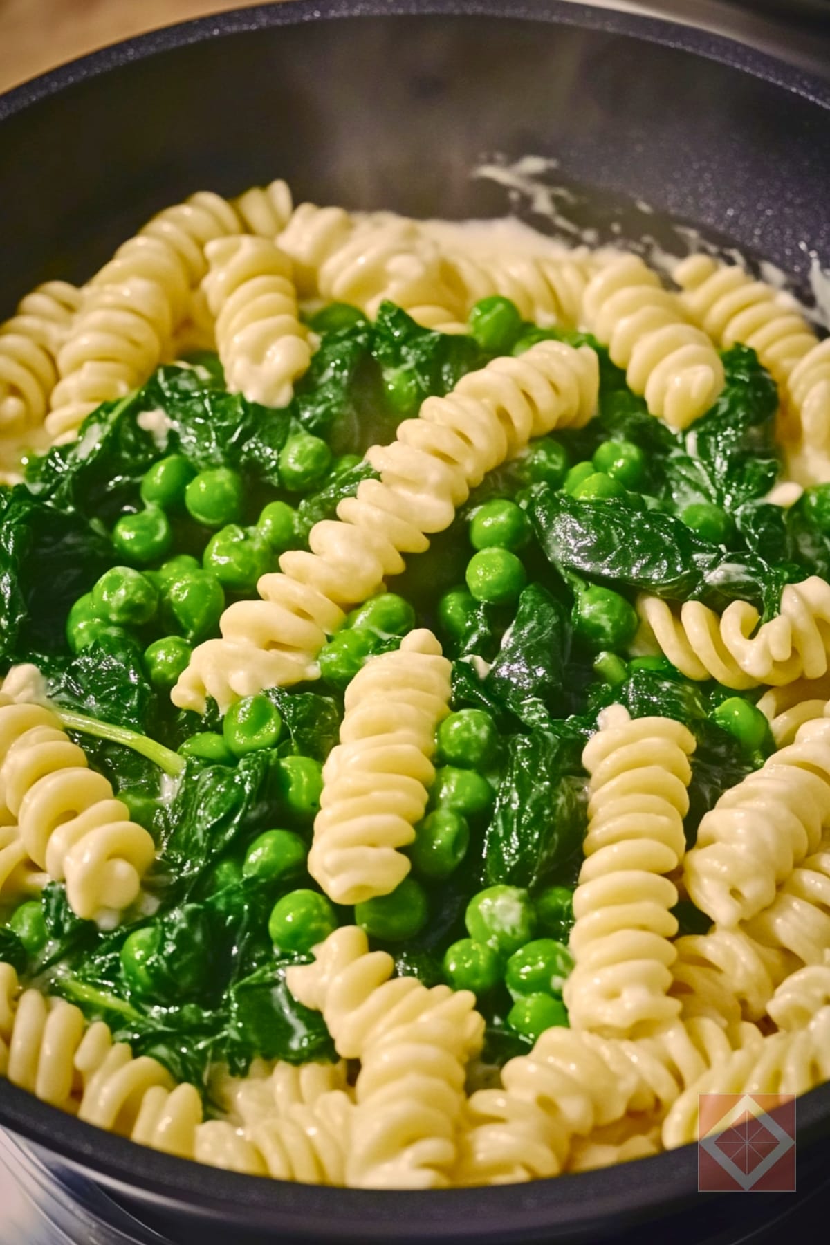 Quick 10 Minute Stovetop Fusilli Dinner Recipe: Cheesy, Veggie-Packed & Delicious 4 Quick 10 Minute Stovetop Fusilli Dinner Recipe: Cheesy, Veggie-Packed & Delicious - Stovetop Fusilli pin 2 midia