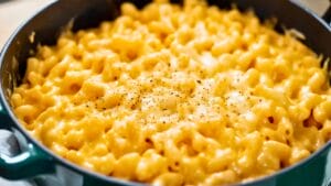 Rich & Creamy Stovetop Mac & Cheese Dinner Recipe 1 Rich & Creamy Stovetop Mac & Cheese Dinner Recipe - Stovetop Mac and Cheese midia