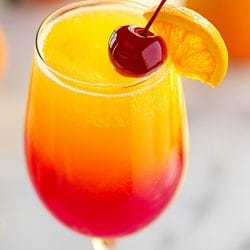 Easy Sunrise Mocktail (Bright, Citrusy & Non-Alcoholic) 5 Easy Sunrise Mocktail (Bright, Citrusy & Non-Alcoholic) - Sunrise Mocktail midia