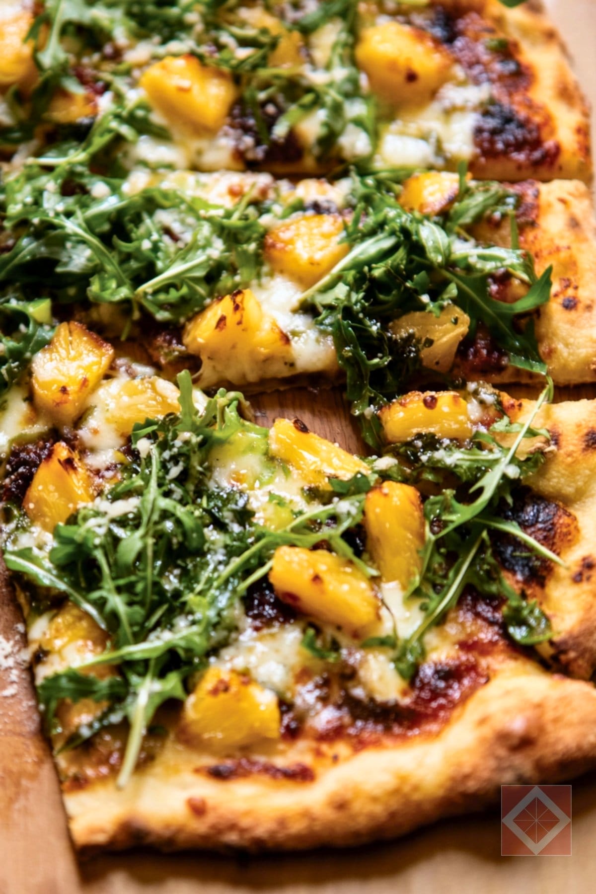Easy Sweet & Spicy Pizza: The Perfect Combo for Pizza Night 2 Easy Sweet & Spicy Pizza: The Perfect Combo for Pizza Night - Sweet and Spicy Pineapple Pizza pin 1 midia