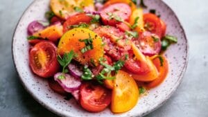 The Best Tomato Salad Recipe for Dinner 1 The Best Tomato Salad Recipe for Dinner - Tomato Salad midia