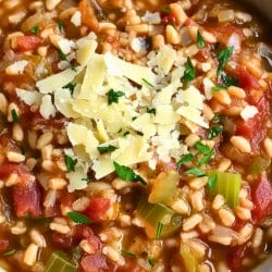 Warm Up with This Tomato & Farro Soup Recipe 5 Warm Up with This Tomato & Farro Soup Recipe - Tomato and Farro Soup midia