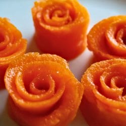 Easy Carrot Rose Recipe for Creative Cake Toppings 5 Easy Carrot Rose Recipe for Creative Cake Toppings - Twisted Carrot Roses midia