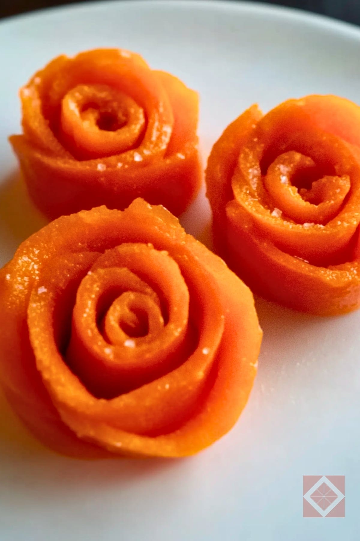 18 Irresistible Recipes for Cake Lovers to Satisfy Every Sweet Tooth 20 18 Irresistible Recipes for Cake Lovers to Satisfy Every Sweet Tooth - Twisted Carrot Roses pin 1 midia