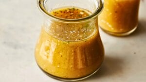 3 Homemade Vinaigrettes That’ll Make You Actually Want to Eat Salad 1 3 Homemade Vinaigrettes That’ll Make You Actually Want to Eat Salad - Vinaigrette midia
