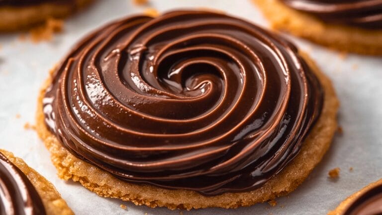 Whipped Chocolate Crémeux That Tastes Like Pure Luxury 10 Whipped Chocolate Crémeux That Tastes Like Pure Luxury - Whipped Chocolate Cremeux midia