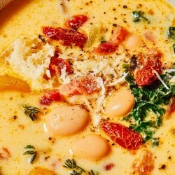 Easy White Bean Soup with Sun-Dried Tomatoes & Kale One Pot Recipe 5 Easy White Bean Soup with Sun-Dried Tomatoes & Kale One Pot Recipe - White Bean Soup with Sun Dried Tomatoes and Kale midia
