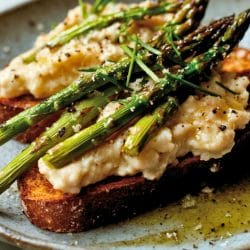 Smashed White Bean Toast with Roasted Asparagus & Sumac for a Simple Dinner 5 Smashed White Bean Toast with Roasted Asparagus & Sumac for a Simple Dinner - White Bean and Asparagus Toasts midia