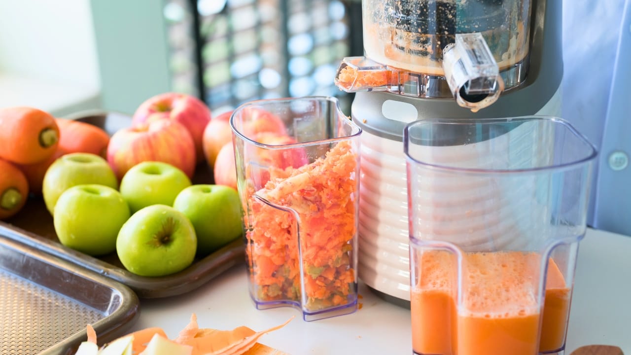 Blueberry Beauty Juicing Recipe for Glowing Skin 5 Blueberry Beauty Juicing Recipe for Glowing Skin - juicer ss1888664734 degm