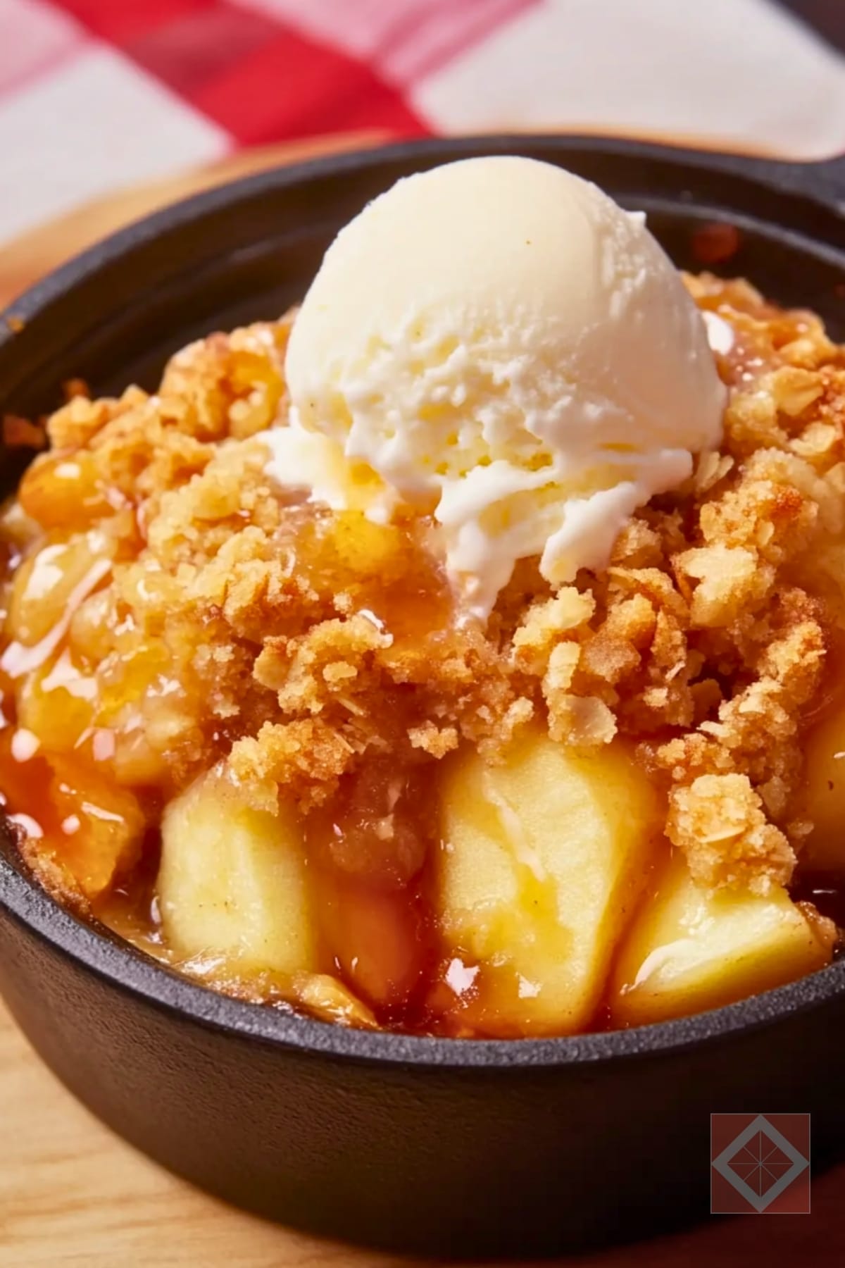 Warm & Cozy Instant Pot Apple Crumble Cobbler Recipe 3 Warm & Cozy Instant Pot Apple Crumble Cobbler Recipe - Apple Crumble Cobbler pin 3 midia