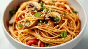 Instant Pot Asian Garlic Noodles for Busy Nights 1 Instant Pot Asian Garlic Noodles for Busy Nights - Asian Garlic Noodles midia
