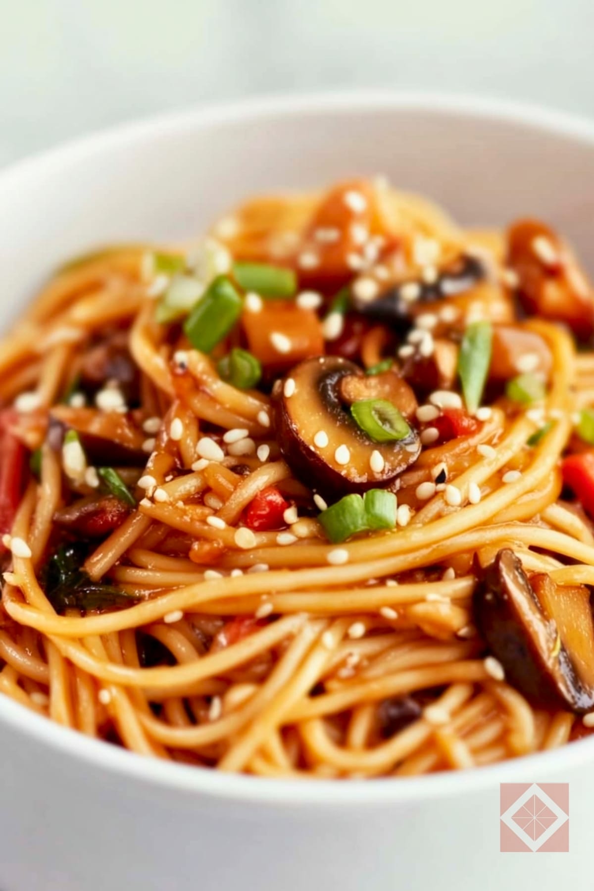 Instant Pot Asian Garlic Noodles for Busy Nights 4 Instant Pot Asian Garlic Noodles for Busy Nights - Asian Garlic Noodles pin 2 midia