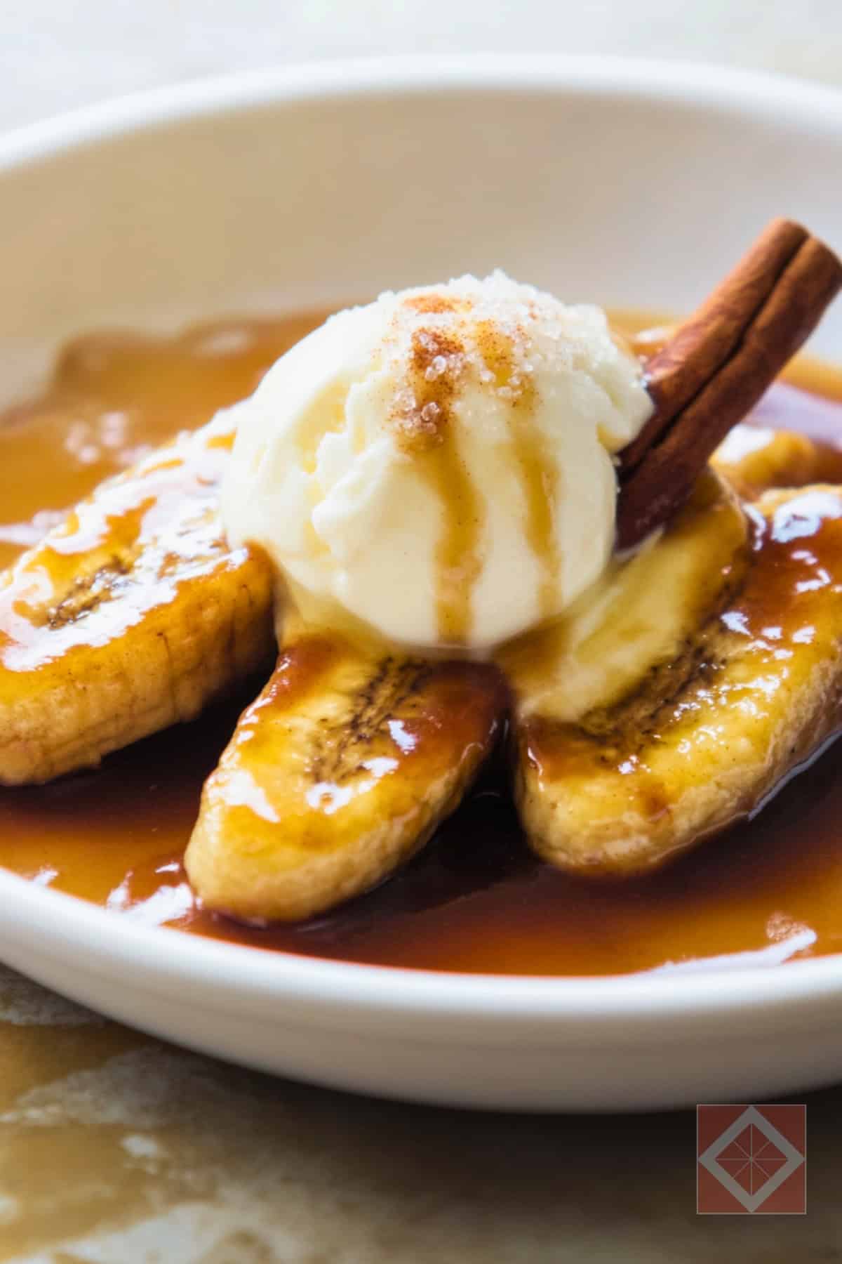 Easy Bananas Foster One-Pot Recipe for a Quick Gourmet Dessert 3 Easy Bananas Foster One-Pot Recipe for a Quick Gourmet Dessert - Bananas Foster pin 2 midia 1