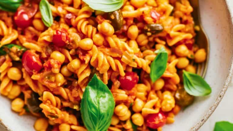 Bold & Briny Red Lentil Pasta: A Quick Vegan Recipe 10 Bold & Briny Red Lentil Pasta: A Quick Vegan Recipe - Bold Briny Red Lentil Pasta midia